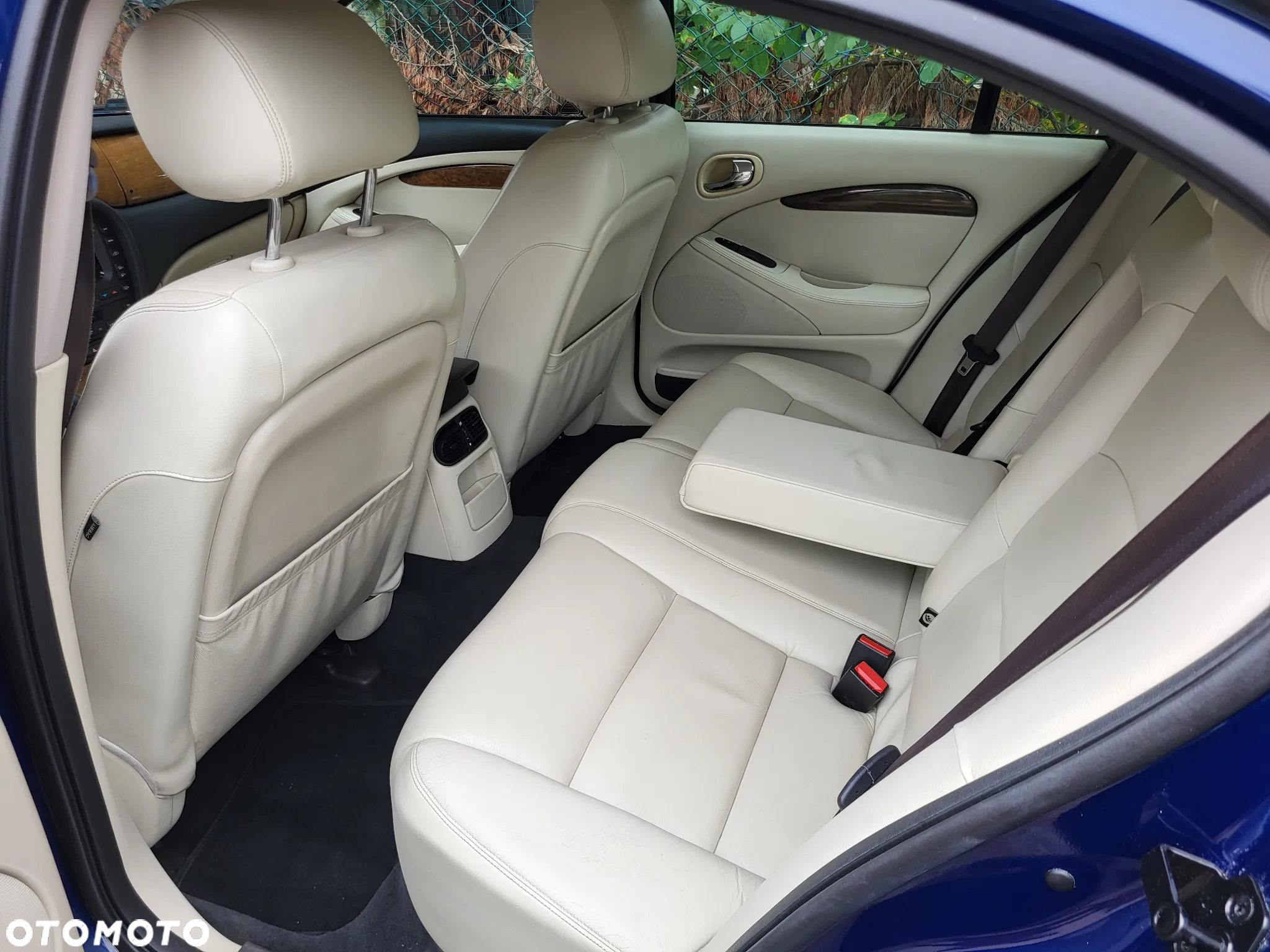 Jaguar S-Type - 9