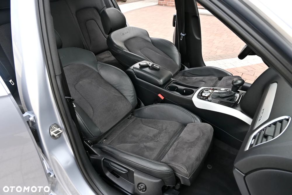 Audi A4 Avant 2.0 TDI Quattro Line S tronic - 24