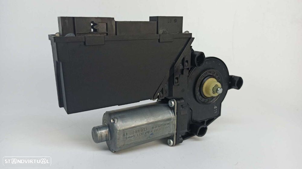 MOTOR ELEVADOR TRASEIRO ESQUERDO VOLKSWAGEN TOUAREG (7LA) TDI R5 - 9