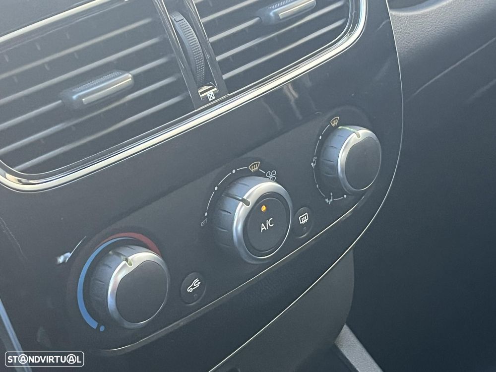 Renault Clio IV Van 1.5 dCi 75cv - 17