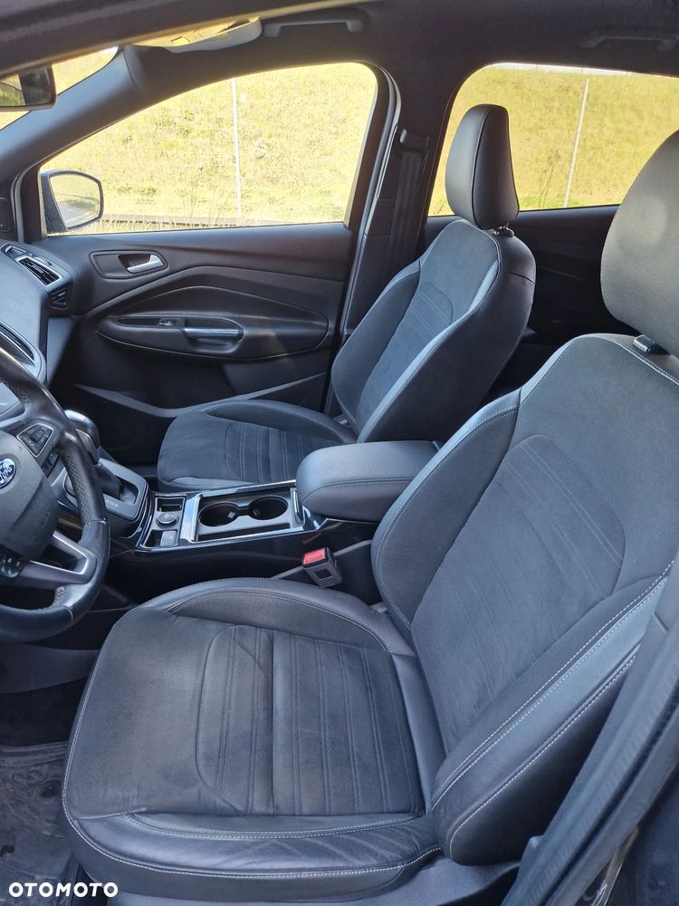 Ford Kuga 2.0 TDCi 4x4 ST-Line - 19
