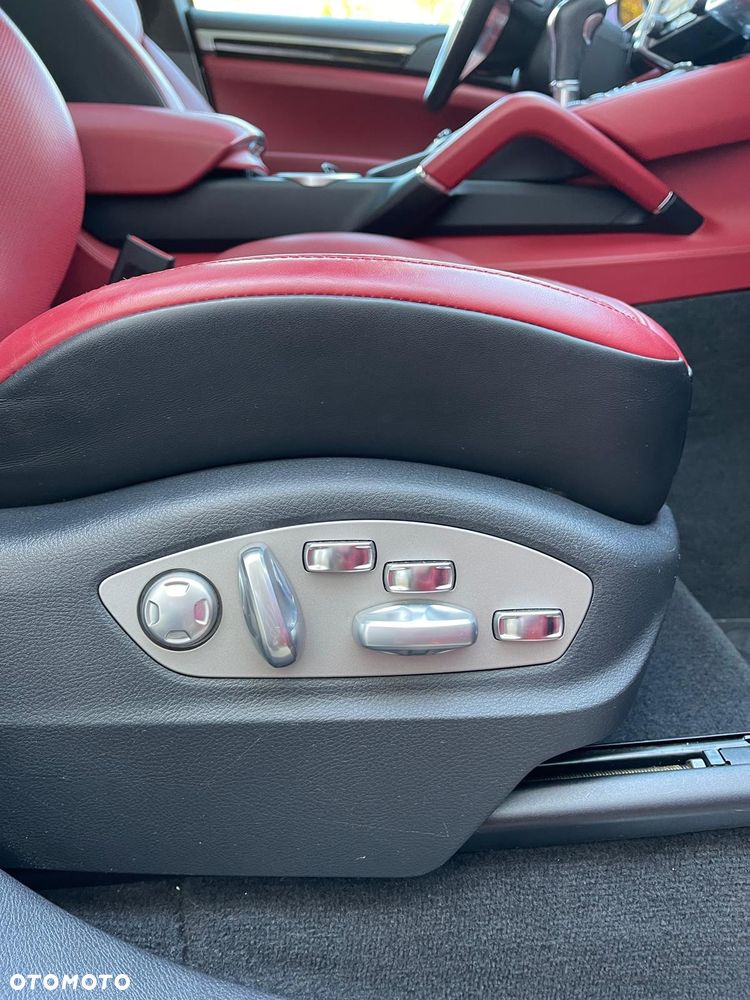 Porsche Cayenne Diesel Platinum Edition - 13