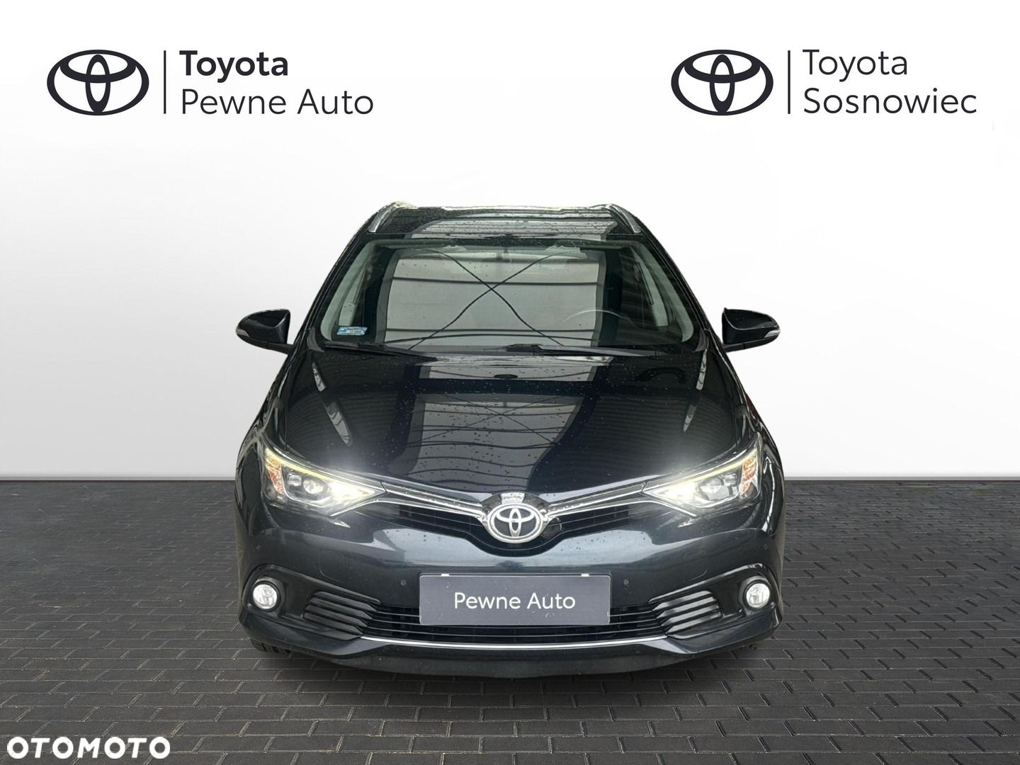 Toyota Auris - 10