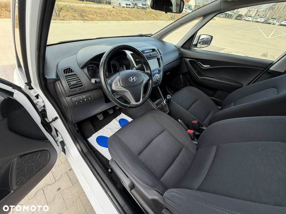 Hyundai ix20 1.6 CRDi blue Comfort - 18