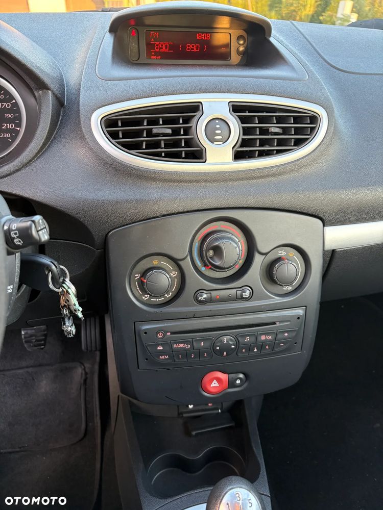 Renault Clio 1.5 dCi Alize - 14