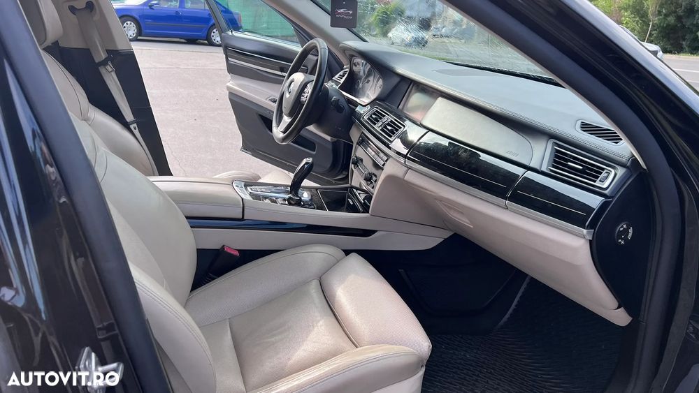 BMW Seria 7 740d xDrive Aut. - 10