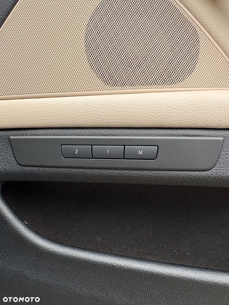 BMW Seria 5 525d - 20