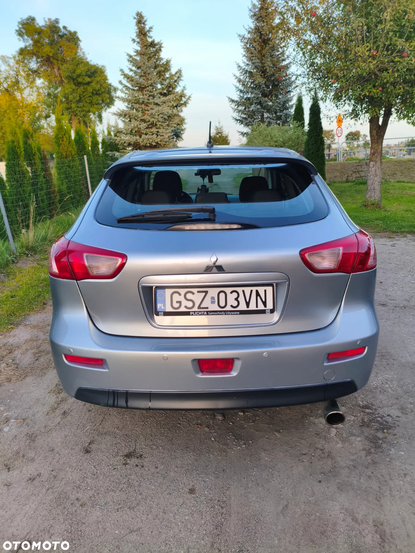 Mitsubishi Lancer 1.8 Invite - 3
