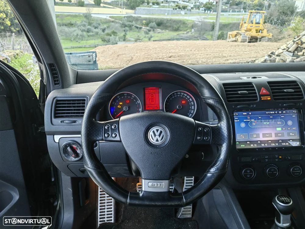 VW Golf 2.0 GTi - 18