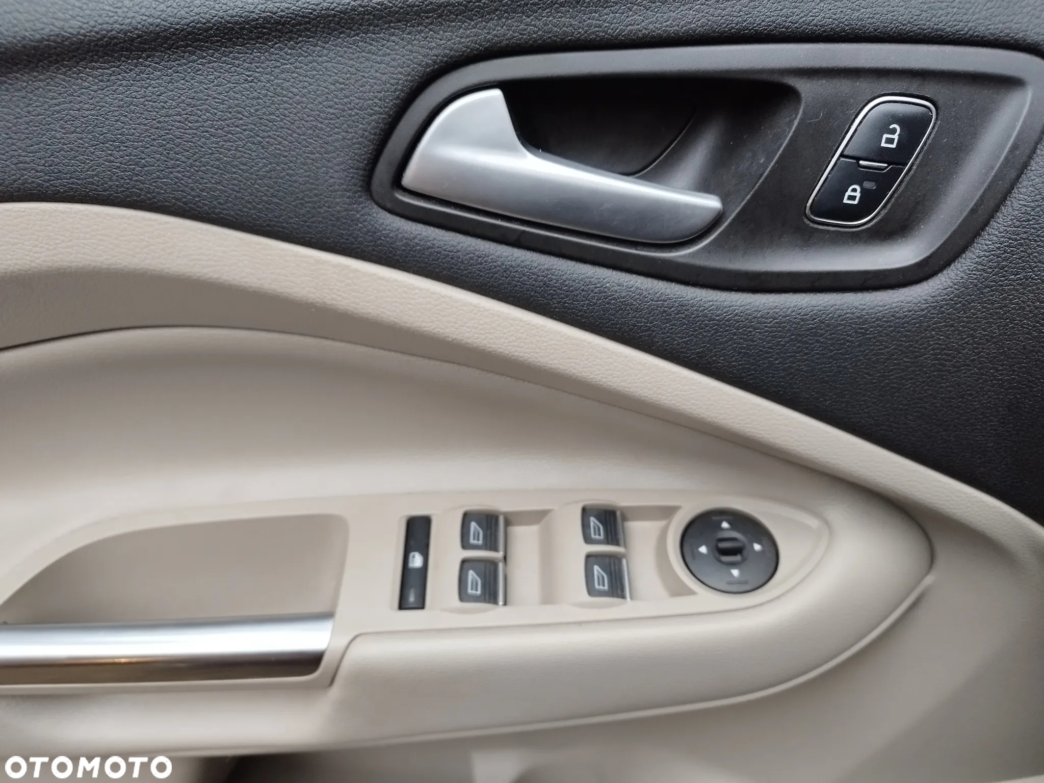 Ford C-MAX 2.0 ENERGI CVT - 12