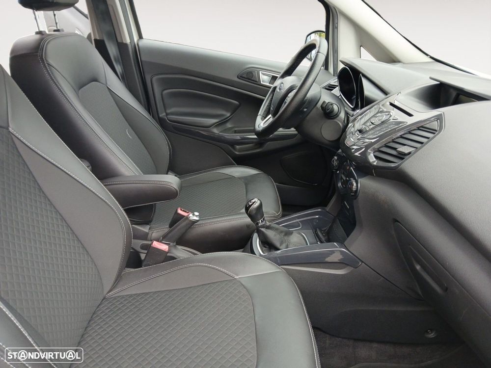Ford EcoSport 1.0 EcoBoost Titanium - 15