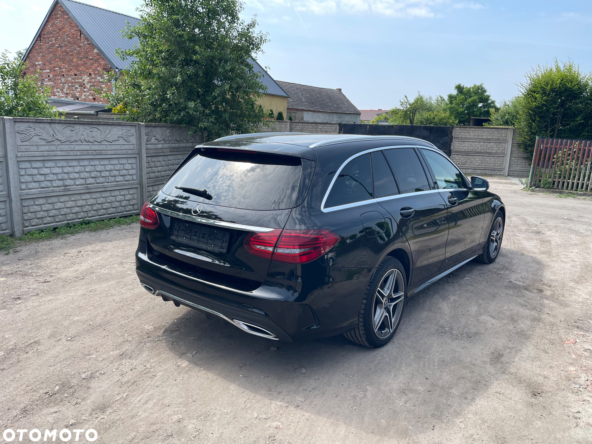 Mercedes-Benz Klasa C 220 d T 9G-TRONIC AMG Line - 4
