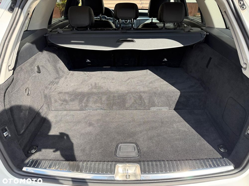 Mercedes-Benz Klasa C 300 de 9G-TRONIC - 38