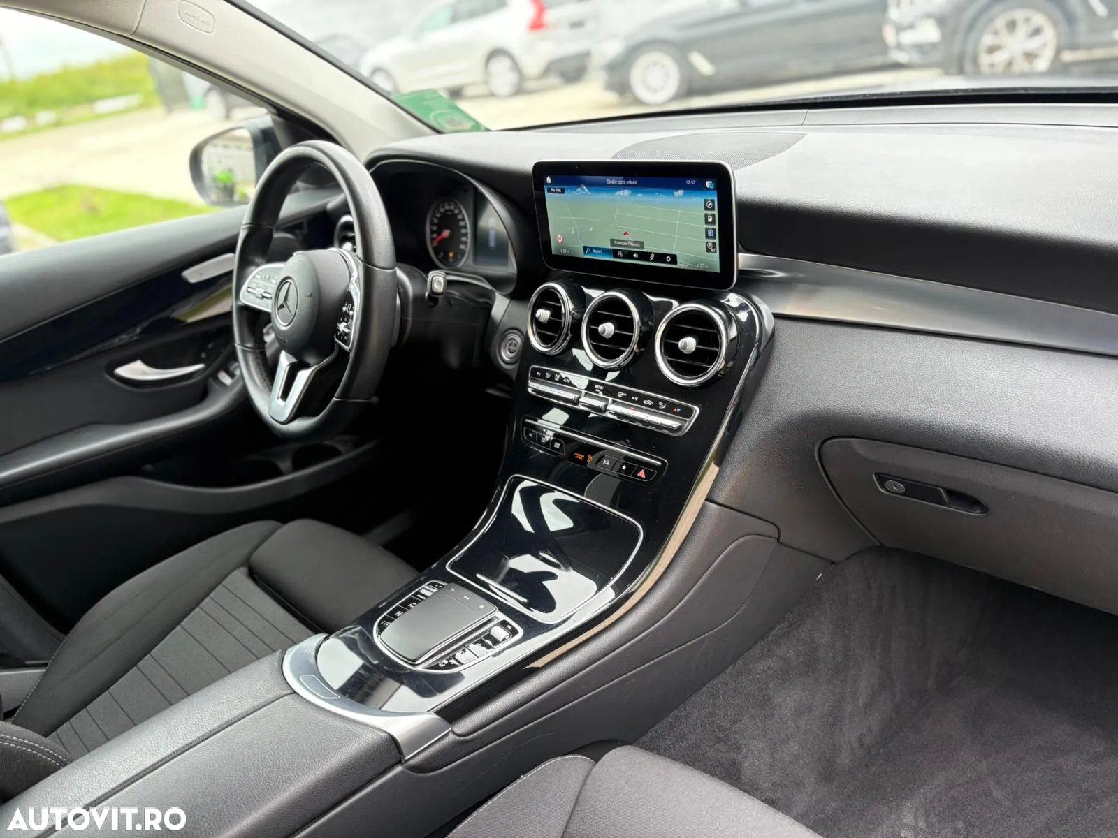 Mercedes-Benz GLC 220 d 4Matic 9G-TRONIC Avantgarde Advanced - 35