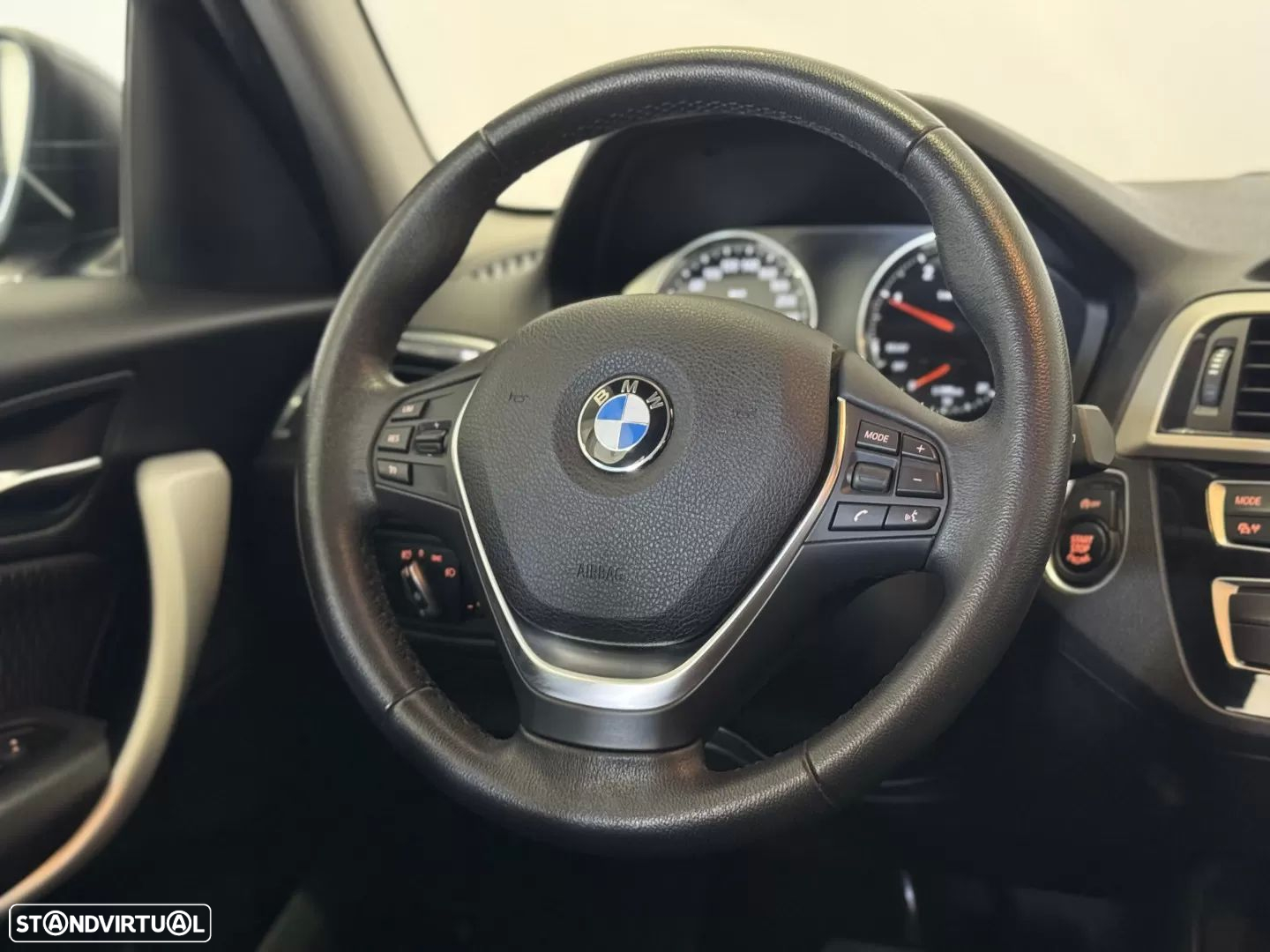 BMW 116 d Advantage Auto - 19