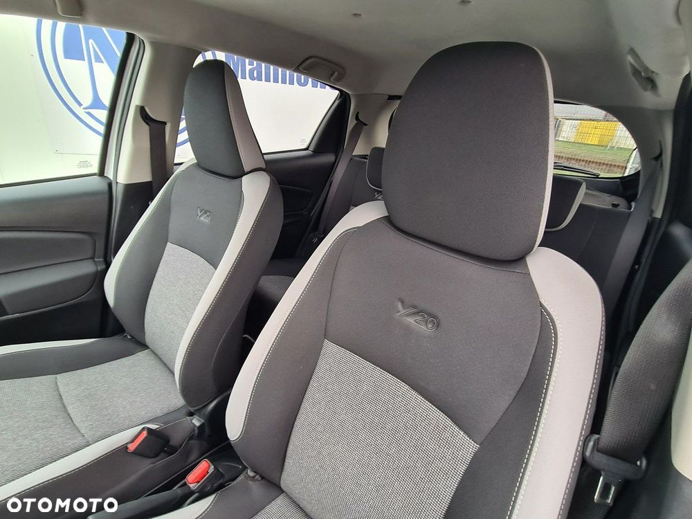 Toyota Yaris - 22