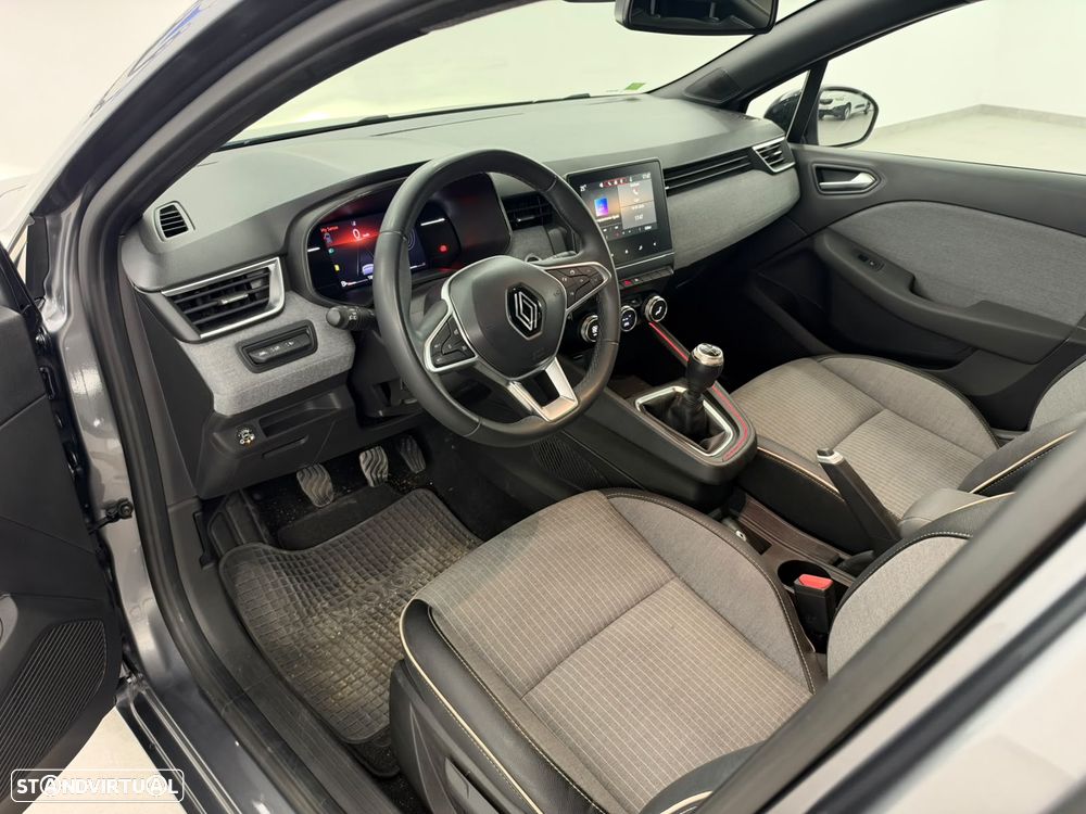 Renault Clio — fotografia 7