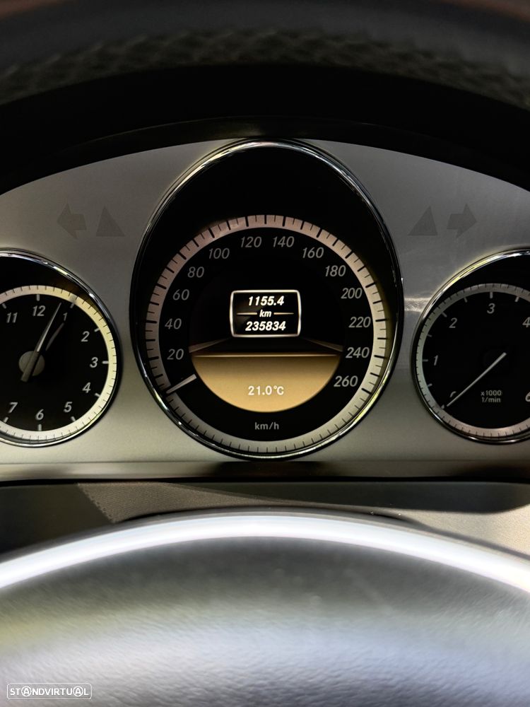Mercedes-Benz E 220 - 10