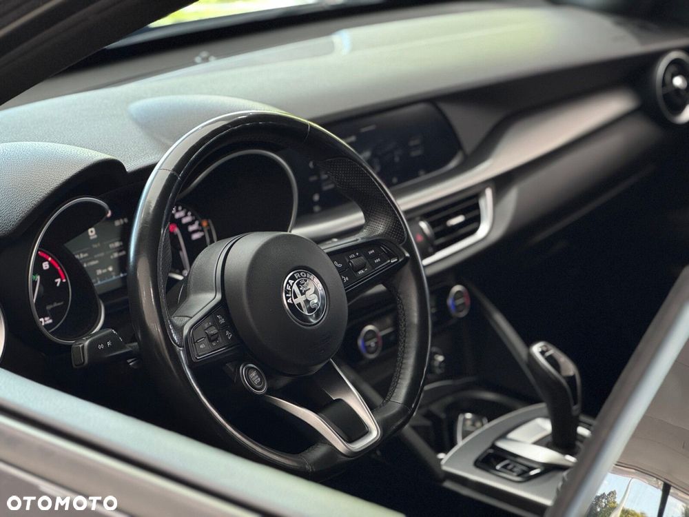 Alfa Romeo Stelvio 2.0 Turbo Veloce Q4 - 37