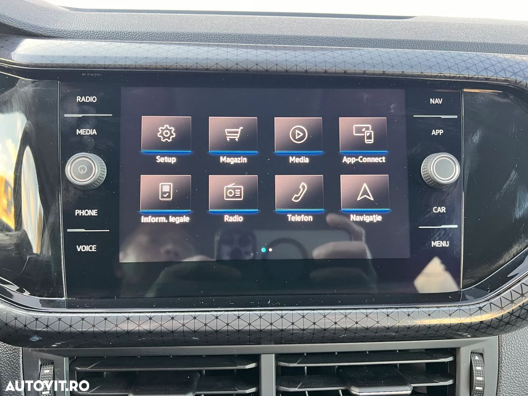 Volkswagen T-Cross - 17