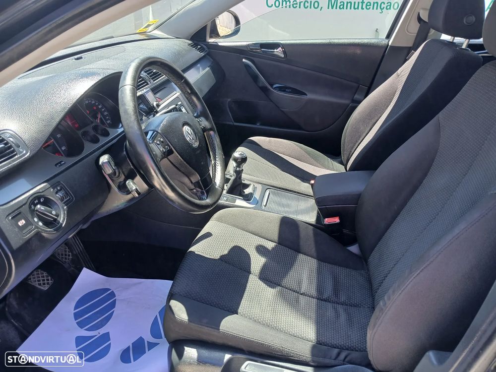 VW Passat 2.0 TDI Trendline - 13