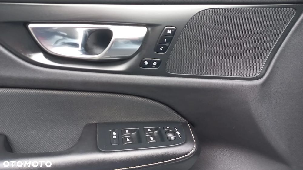 Volvo V60 B4 D Geartronic RDesign - 12