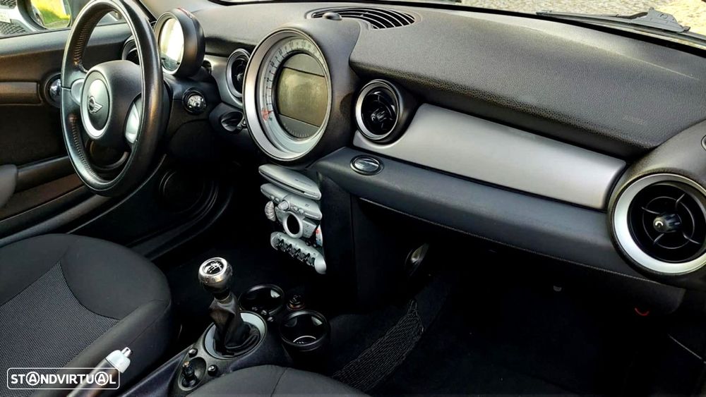 MINI 3 Portas Cooper D - 6