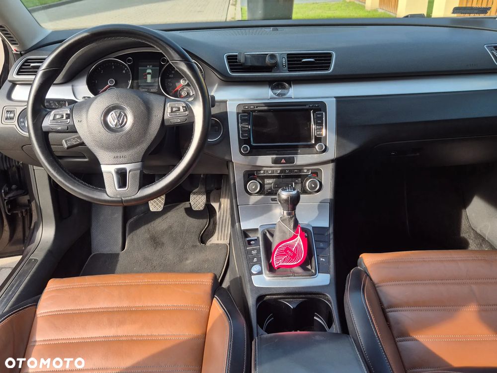 Volkswagen Passat 2.0 TDI Highline - 5