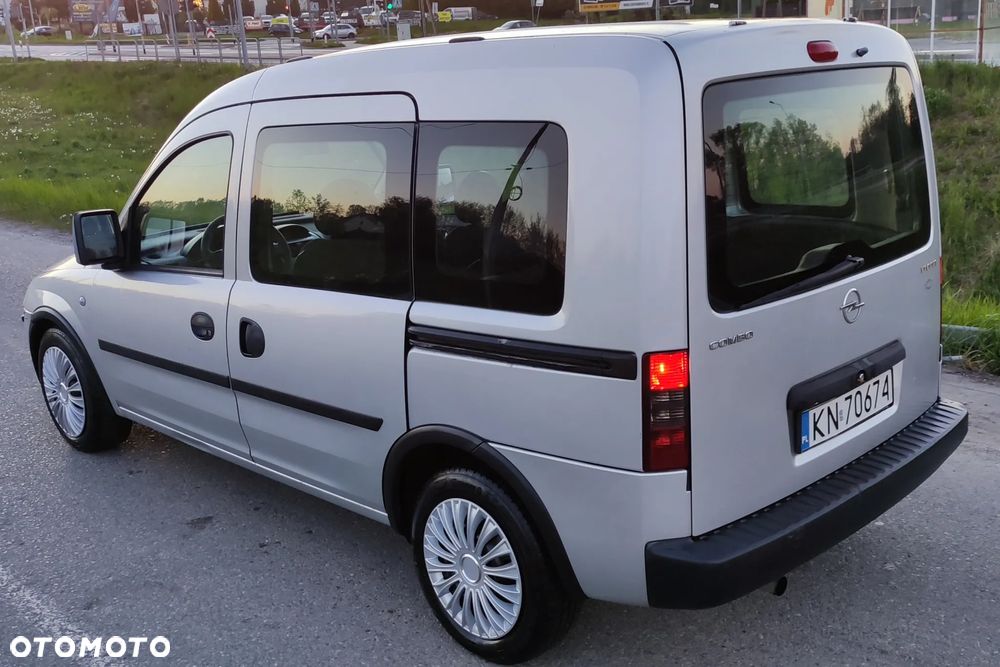 Opel Combo Tour - 3