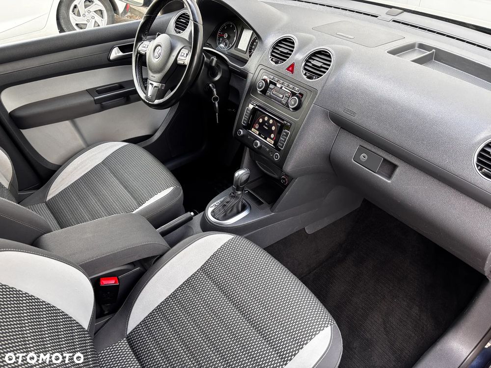 Volkswagen Caddy Cross Trendline DSG - 25