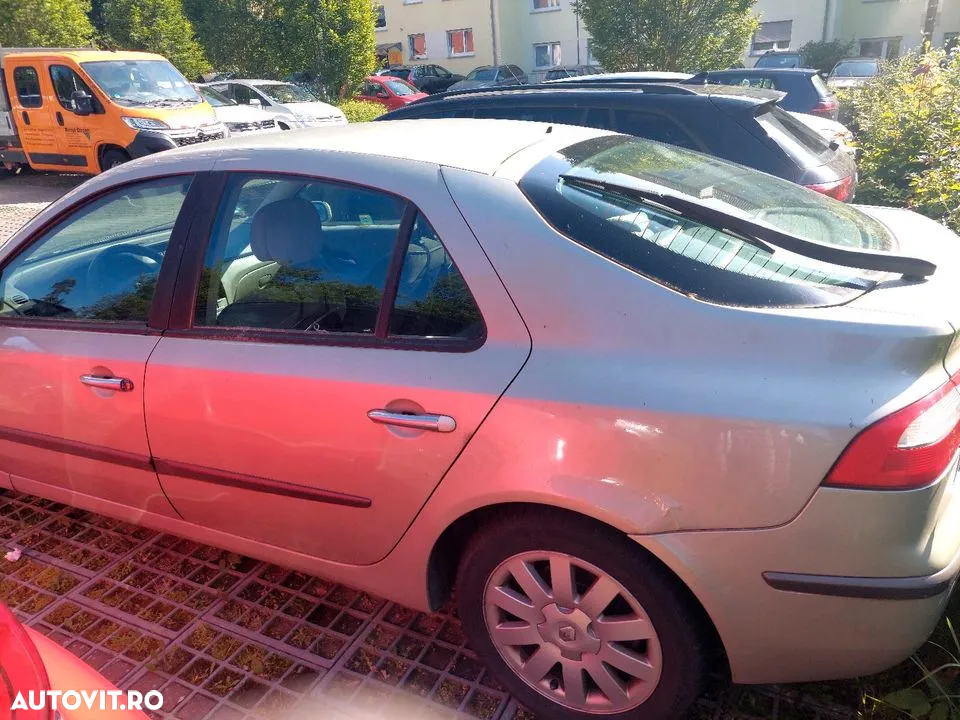 Renault Laguna 1.8 Emotion - 3