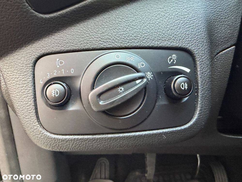 Ford Kuga 2.0 TDCi AWD Titanium - 23