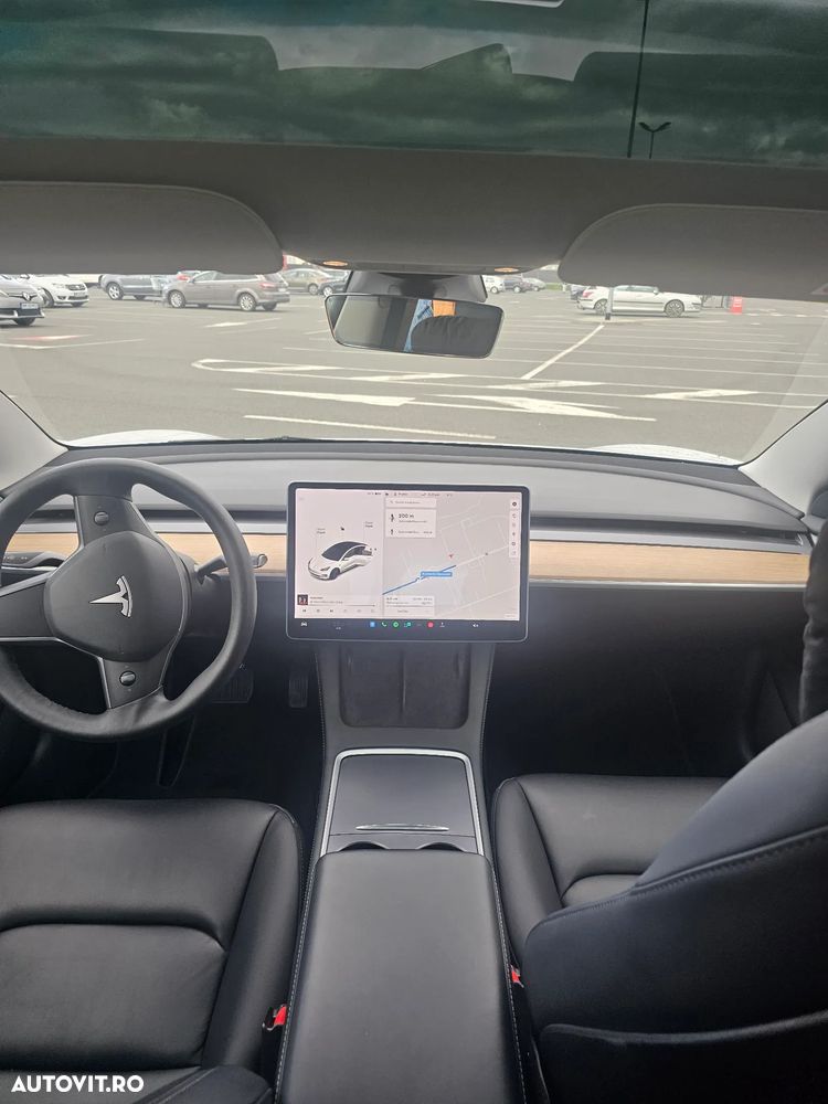 Tesla Model 3 - 14