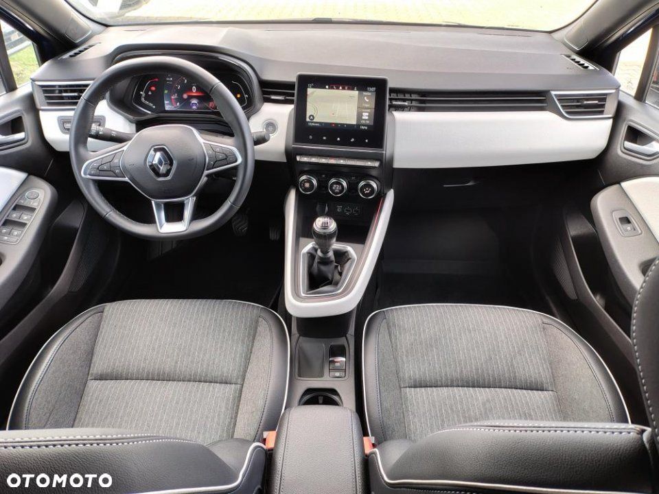 Renault Clio - 17