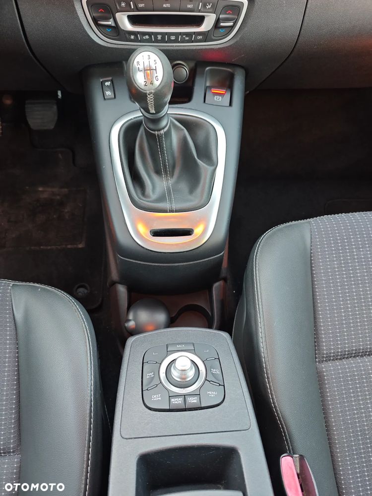 Renault Scenic TCe 130 Dynamique - 20