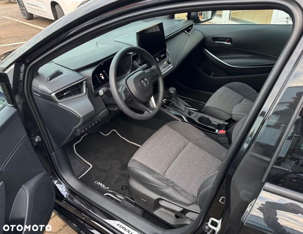 Toyota Corolla - 10
