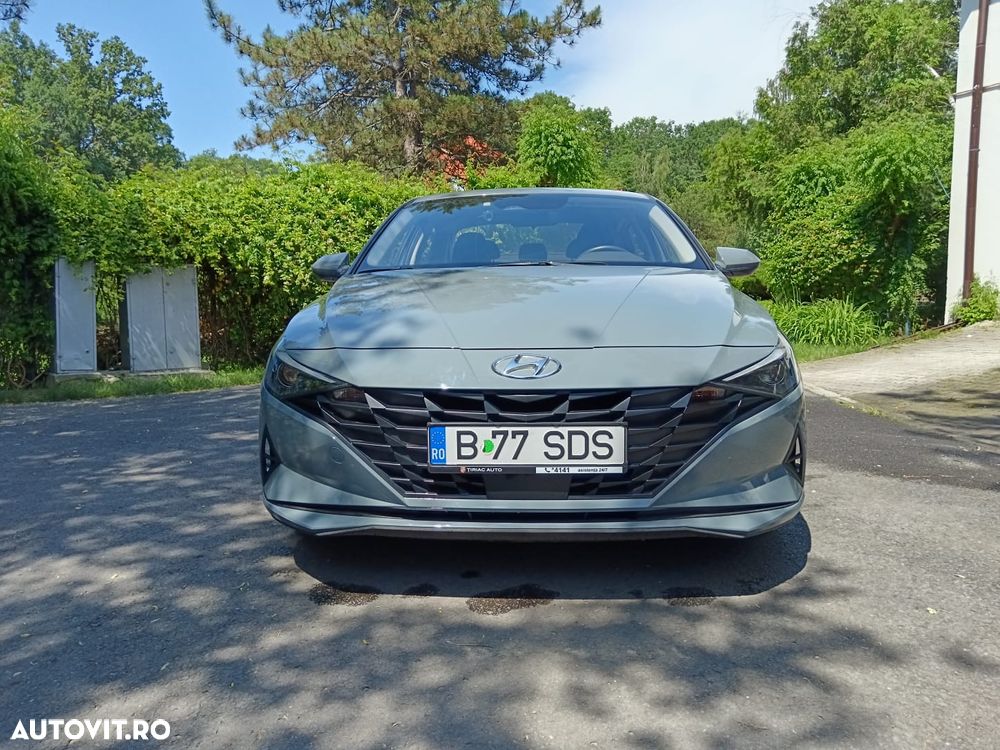 Hyundai Elantra - 7
