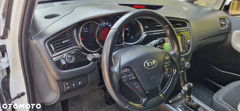 Kia Ceed 1.6 CRDi 136 DCT ISG Platinum Edition - 19