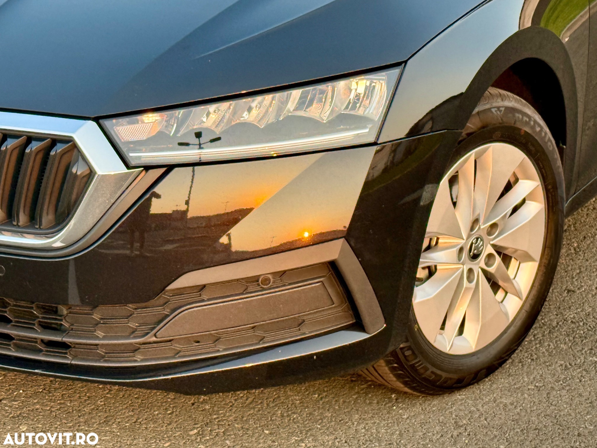 Skoda Octavia 2.0 TDI DSG Sportline - 24