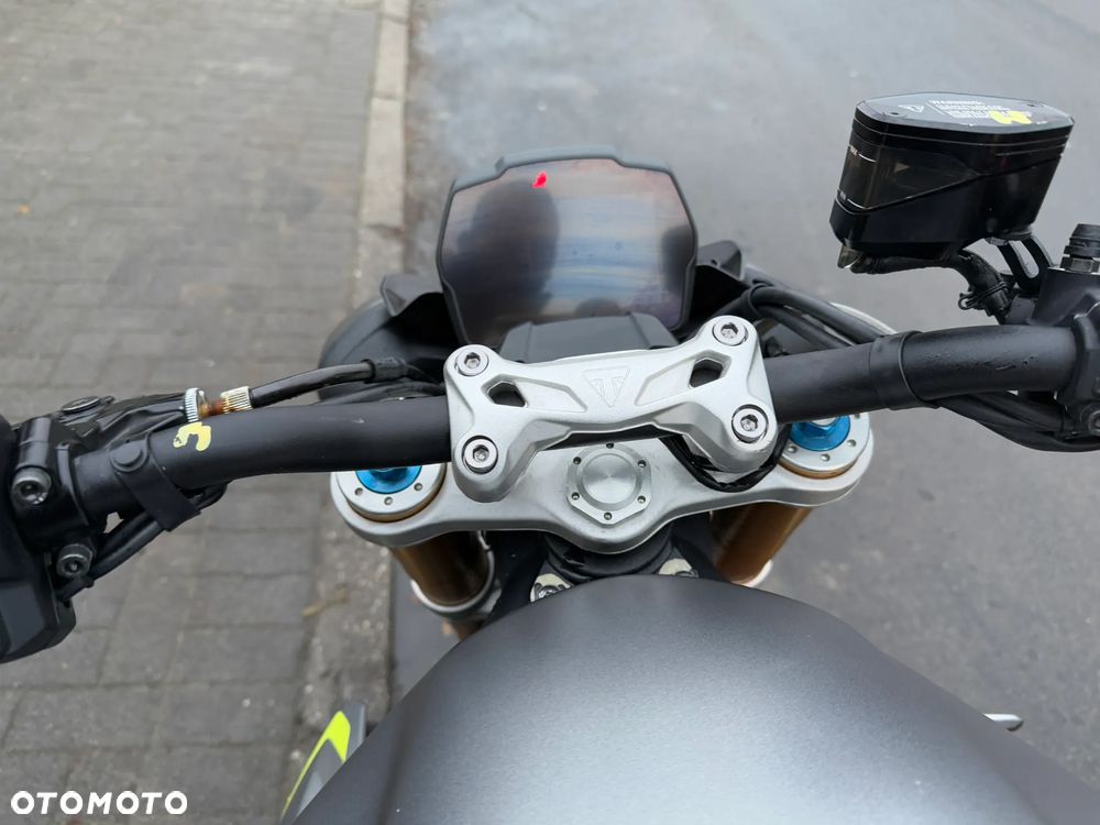 Triumph Speed Triple - 10