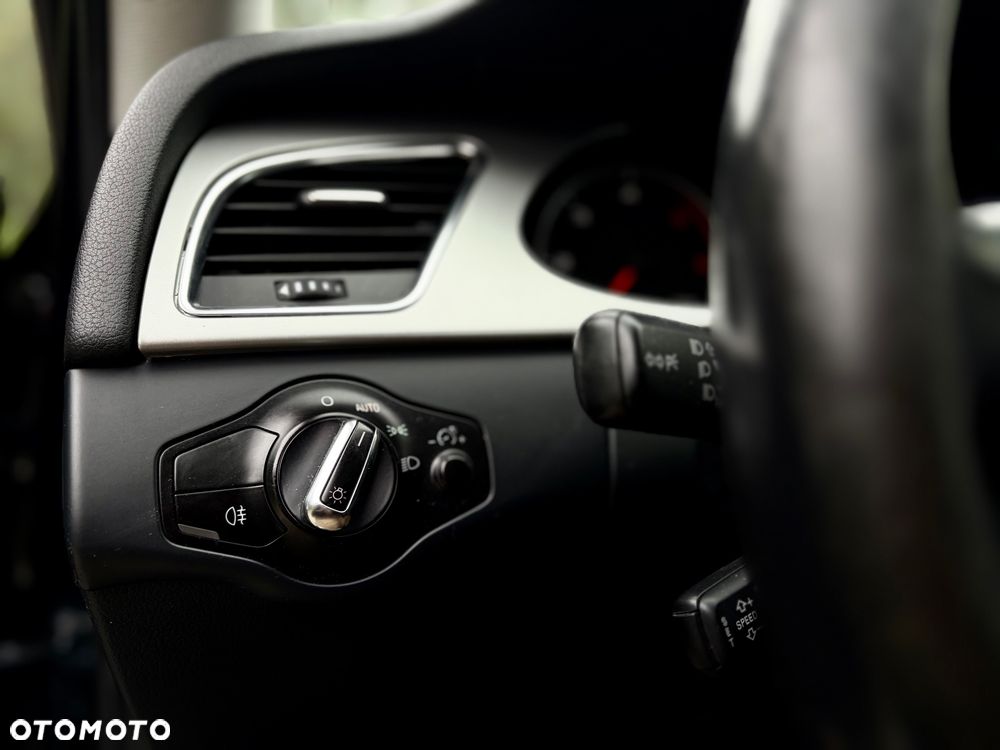 Audi A4 Avant 2.0 TDI Multitronic - 23