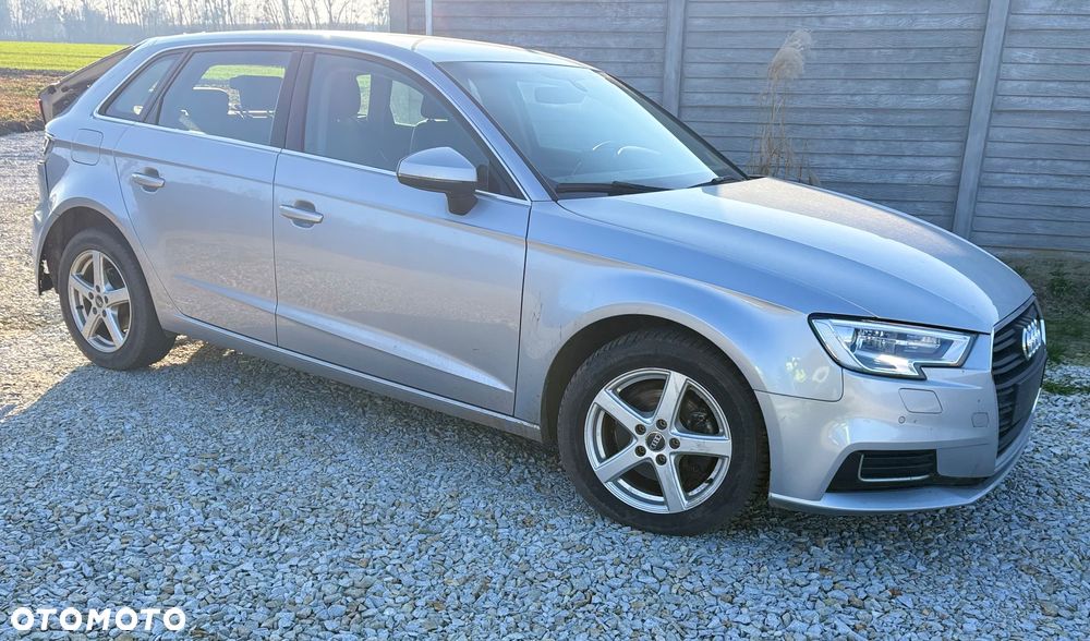 Audi A3 Sportback 1.6 TDI Sport S tronic - 3