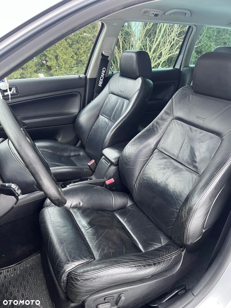 Volkswagen Passat 2.8 V6 4Motion Highline - 11