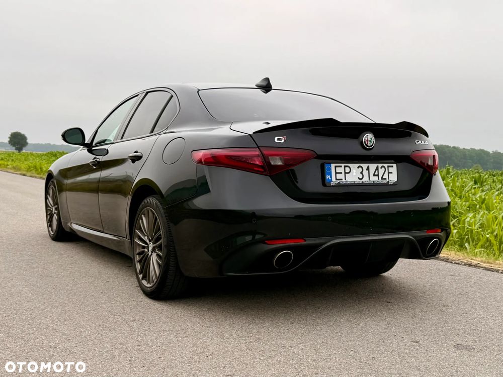 Alfa Romeo Giulia 2.0 Turbo TI Q4 - 7