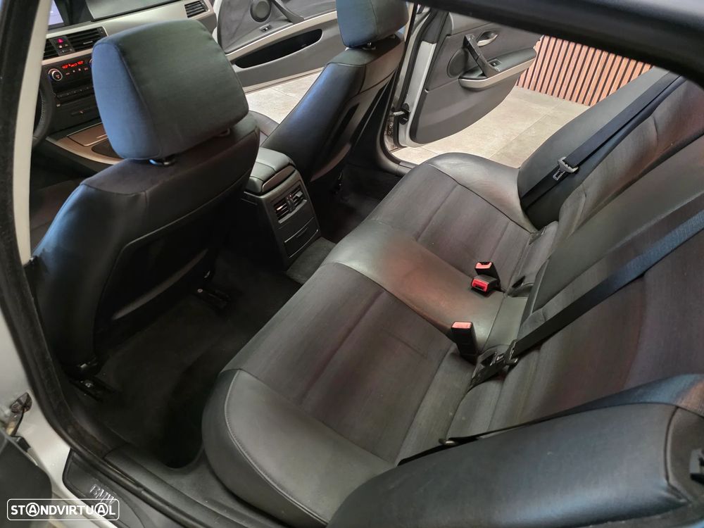 BMW 320 d Navigation - 22