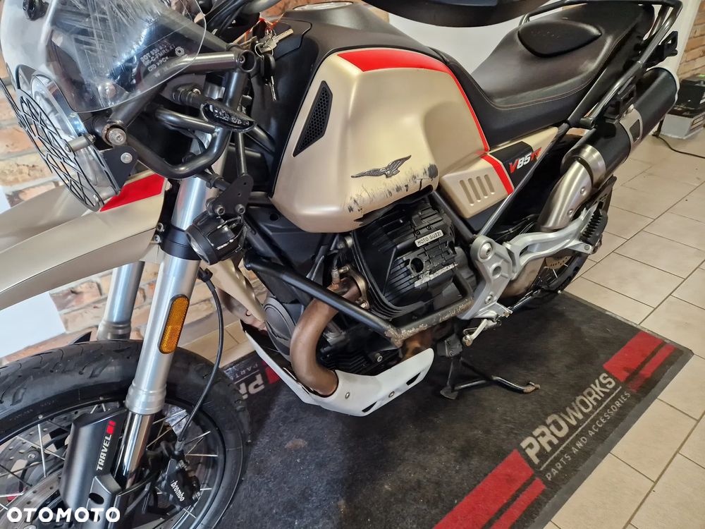 Moto Guzzi V85 - 17