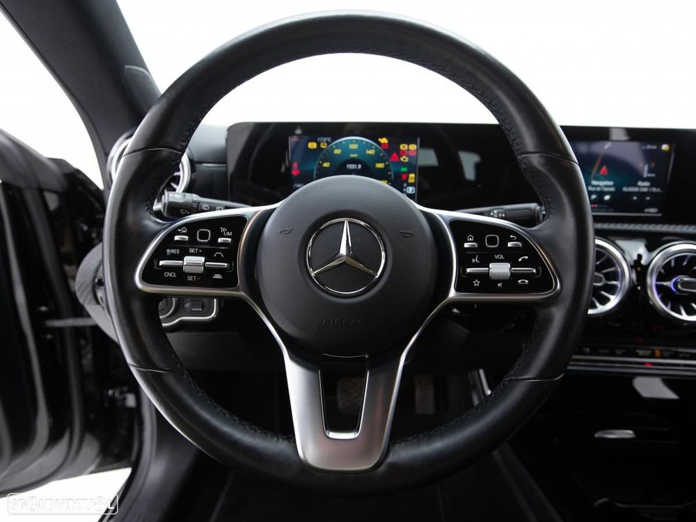 Mercedes-Benz CLA 250 e 8G-DCT - 20