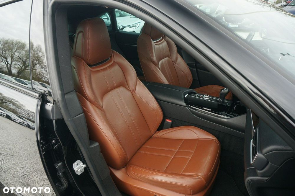 Maserati Levante - 30