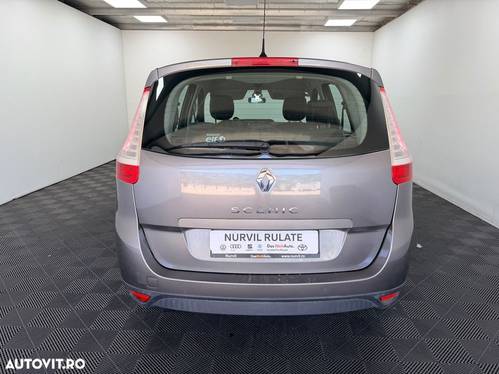 Renault Scenic 1.6 16V 110 Expression - 12