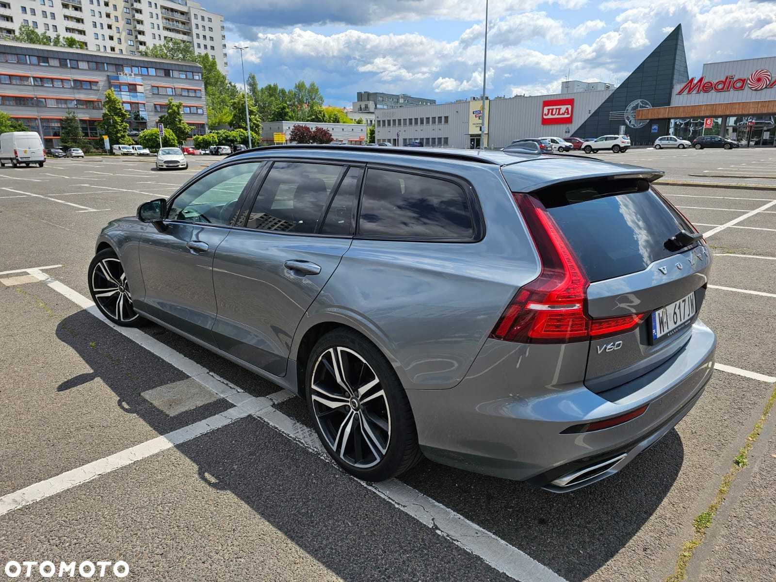 Volvo V60 D4 AWD R-Design - 4
